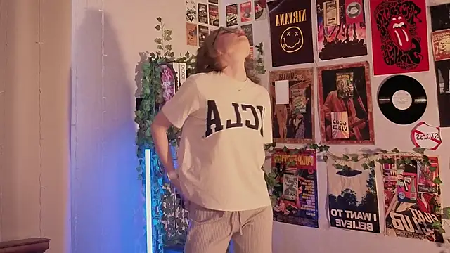 JeaneneWoltz online show from 14, 1, 2026