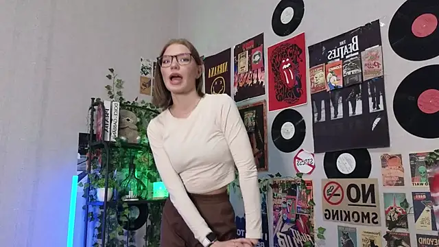 JeaneneWoltz online show from 21, 12, 2025