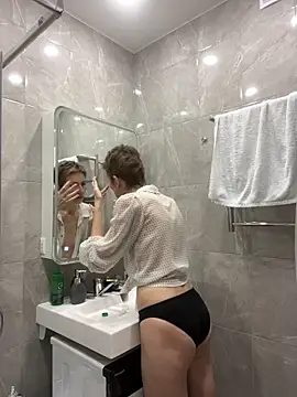 Snapshot of Sensual_Flower chatting on 1, 2, 2026 Sensual Flower online show from 1, 2, 2026