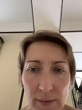 Sensual Flower online show from 19, 4, 2026