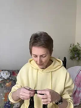 Sensual Flower online show from 5, 3, 2026