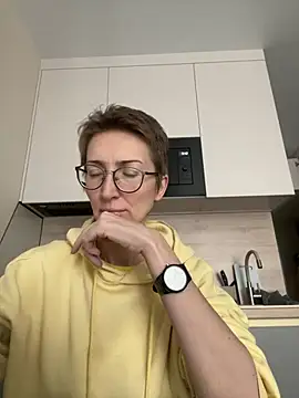 Snapshot of Sensual_Flower chatting on 5, 2, 2026 Sensual Flower online show from 5, 2, 2026