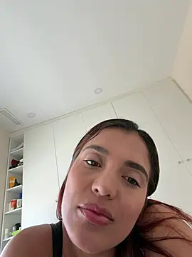 lara beker online show from 27, 4, 2026