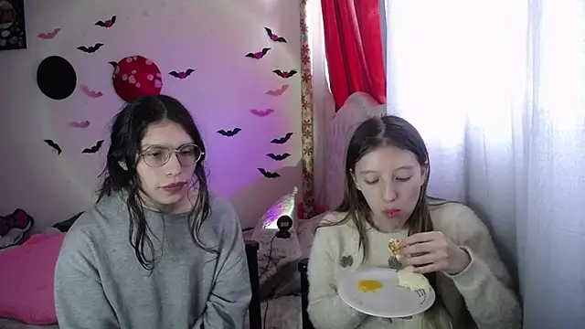 Briar y Blair online show from 28, 3, 2026