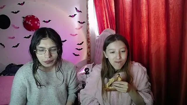 Briar y Blair online show from 9, 4, 2026