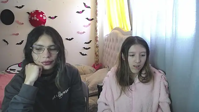 Briar y Blair online show from 14, 3, 2026