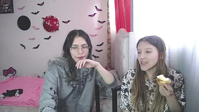 Briar y Blair online show from 24, 3, 2026