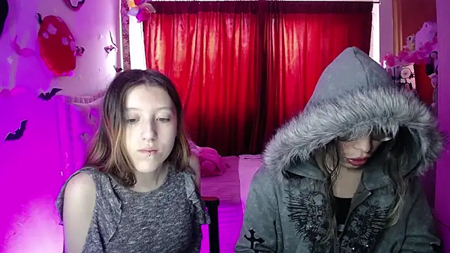 Briar y Blair online show from 21, 4, 2026