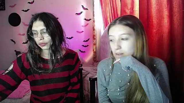 Briar y Blair online show from 11, 4, 2026