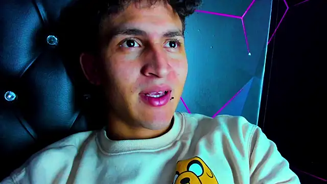 Snapshot of Ethan_Waalker chatting on 15, 2, 2026 Ethan Waalker online show from 15, 2, 2026