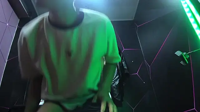 Snapshot of Ethan_Waalker chatting on 18, 1, 2026 Ethan Waalker online show from 18, 1, 2026