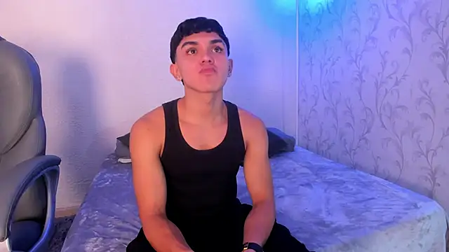 Snapshot of _TaylorBlack chatting on 19, 12, 2025 TaylorBlack online show from 19, 12, 2025