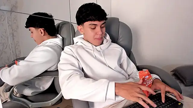  TaylorBlack online show from 16, 3, 2026