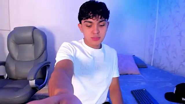  TaylorBlack online show from 8, 2, 2026