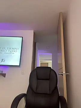 Camila sanchez25 online show from 10, 4, 2026