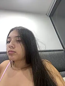 vanesita  online show from 4, 3, 2026