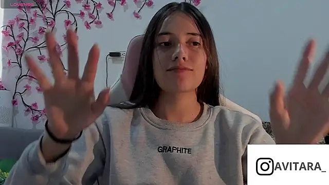 vanesita  online show from 22, 7, 2026