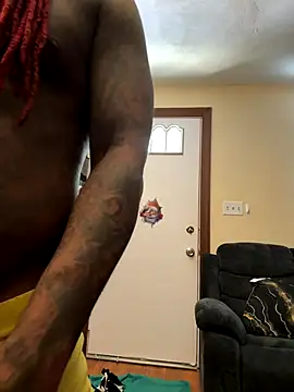 Snapshot of daddydarkskindikk chatting on 16, 12, 2025 daddydarkskindikk online show from 16, 12, 2025