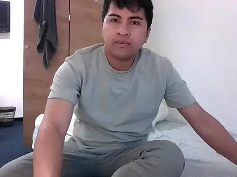 Snapshot of sweetpinoy2027 chatting on 6, 1, 2026 sweetpinoy2027 online show from 6, 1, 2026