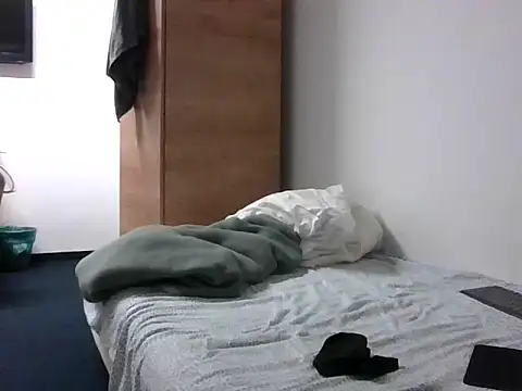 Snapshot of sweetpinoy2027 chatting on 7, 1, 2026 sweetpinoy2027 online show from 7, 1, 2026