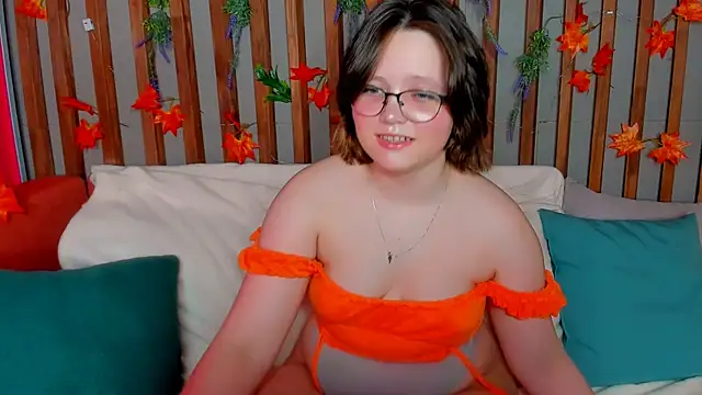 Mary Bryantt online show from 17, 12, 2025