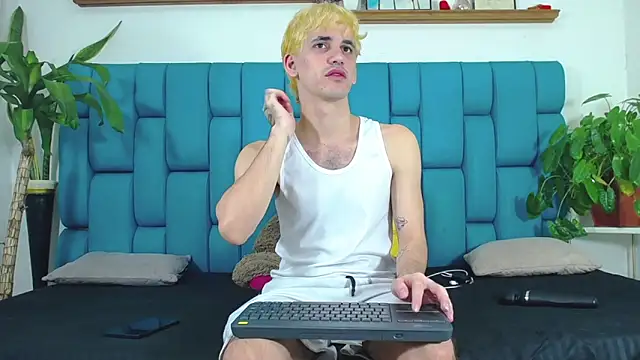 Snapshot of boy_Dirty_X chatting on 19, 6, 2026 boy Dirty X online show from 19, 6, 2026