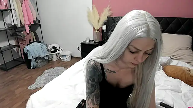 Melina Diamond online show from 16, 12, 2025