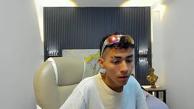 TaylerMiles online show from 14, 1, 2026