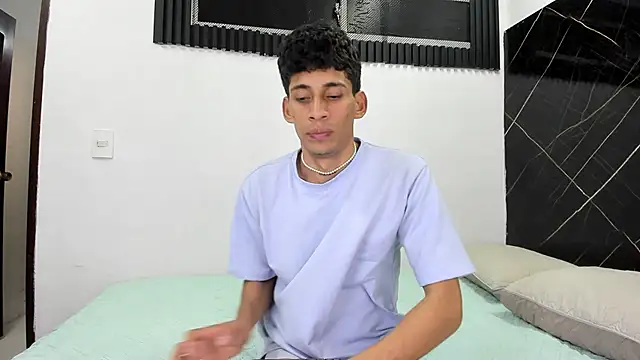 Snapshot of Emer_santos chatting on 13, 2, 2026 Emer santos online show from 13, 2, 2026