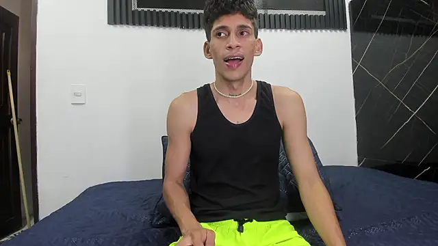 Snapshot of Emer_santos chatting on 10, 2, 2026 Emer santos online show from 10, 2, 2026