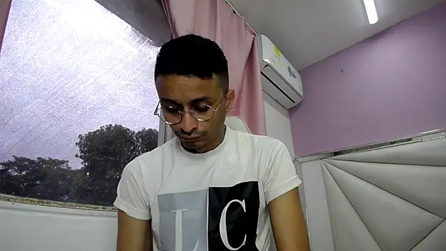 Snapshot of Ares_funn chatting on 20, 12, 2025 Ares funn online show from 20, 12, 2025