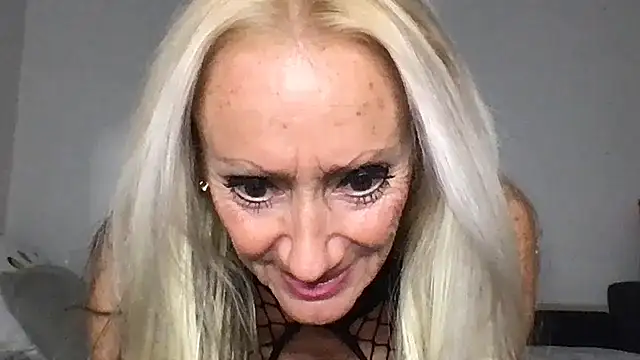 siennadiamond online show from 12, 5, 2026