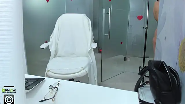 missdominna online show from 16, 3, 2026