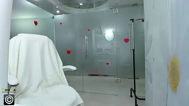 missdominna online show from 24, 3, 2026