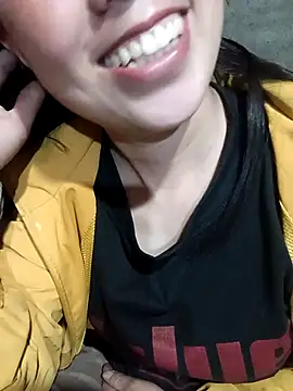 Chloe-ee online show from 8, 3, 2026