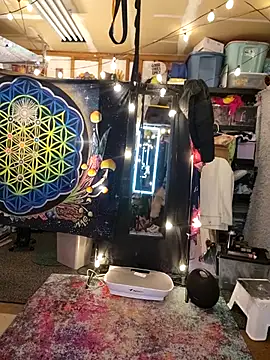 infinirose online show from 13, 4, 2026