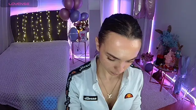 Dayana Foxy online show from 4, 3, 2026