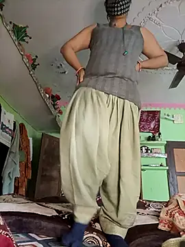 DIRTY-MOMS online show from 15, 1, 2026