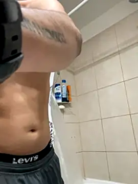 HotWhisper22 online show from 17, 12, 2025