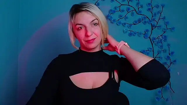 Lana Foxyy online show from 5, 1, 2026