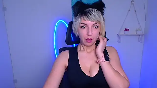 Lana Foxyy online show from 7, 2, 2026