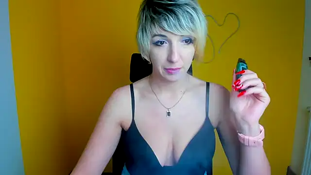 Lana Foxyy online show from 6, 3, 2026