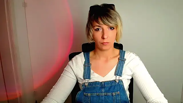 Lana Foxyy online show from 3, 5, 2026