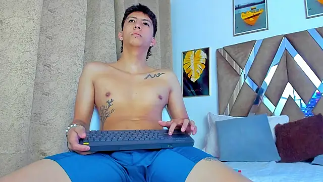 DaniiFoxx online show from 18, 12, 2025