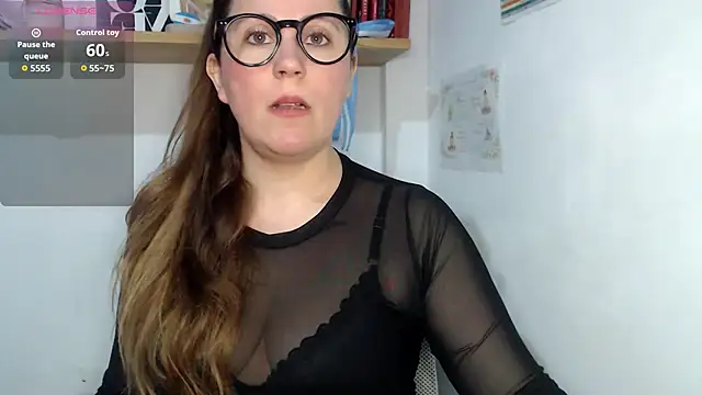 Snapshot of SofiEsteves chatting on 7, 7, 2026 SofiEsteves online show from 7, 7, 2026