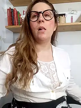 SofiEsteves online show from 13, 5, 2026