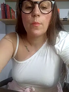 Snapshot of SofiEsteves chatting on 21, 2, 2026 SofiEsteves online show from 21, 2, 2026