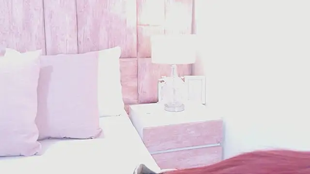 ScarlettFoox online show from 4, 2, 2026