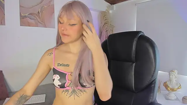 Amelie Wine online show from 9, 2, 2026