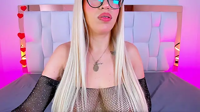 Snapshot of CamilleJuicy_ chatting on 9, 7, 2026 CamilleJuicy online show from 9, 7, 2026